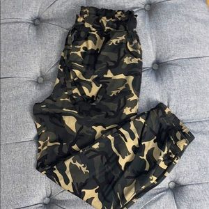 Woman Camo Joggers